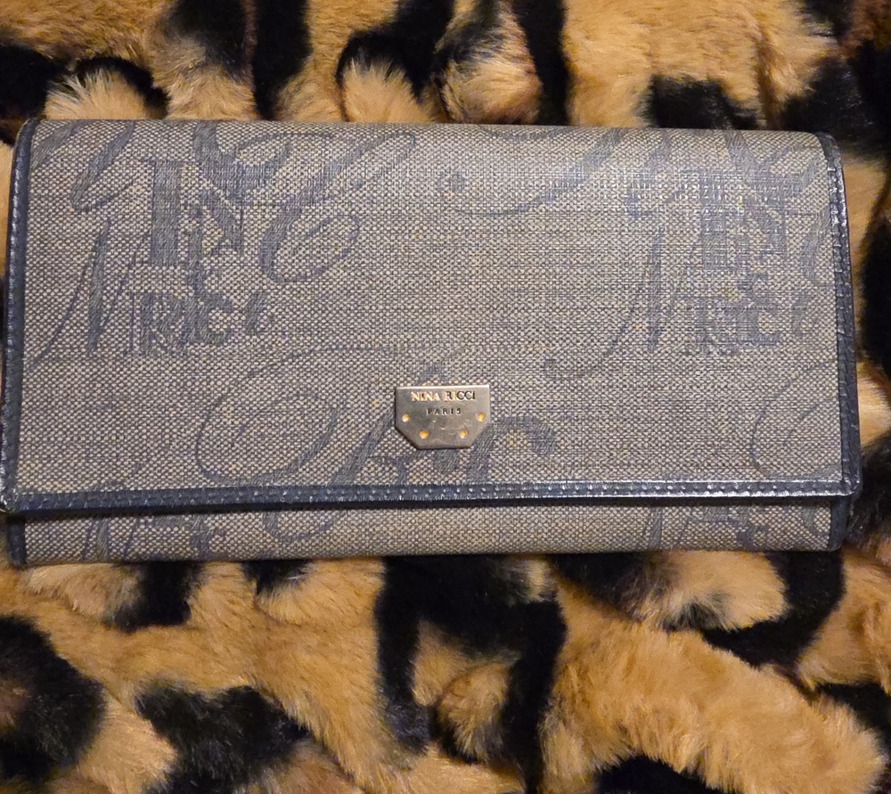 Nina Ricci Gray Signature Script Continental Wallet